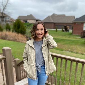 Meet your Posher, Amy